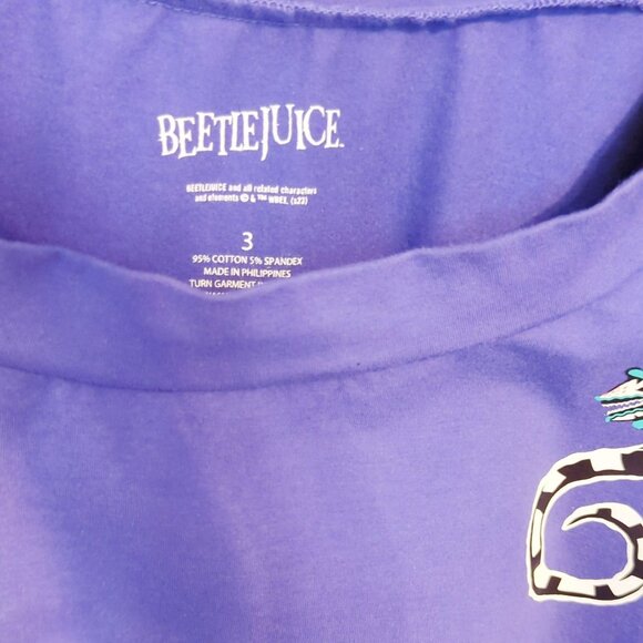 Warner Bros Beetlejuice Womens Plus Size 3 Snake Foxy Purple Blouse Boat Neck Ca - Picture 4 of 4